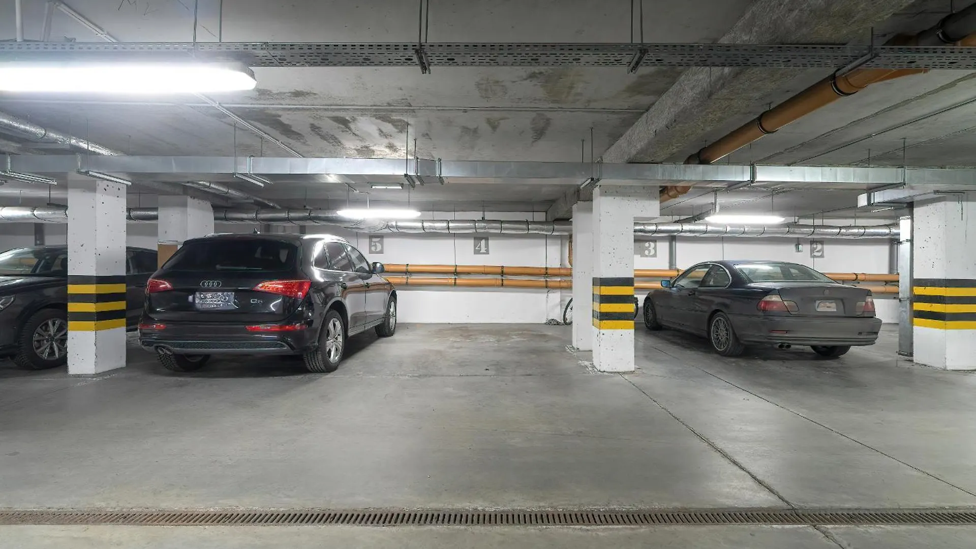 Spacious & Bright Apartment With Parking Poznan By Noclegi Renters