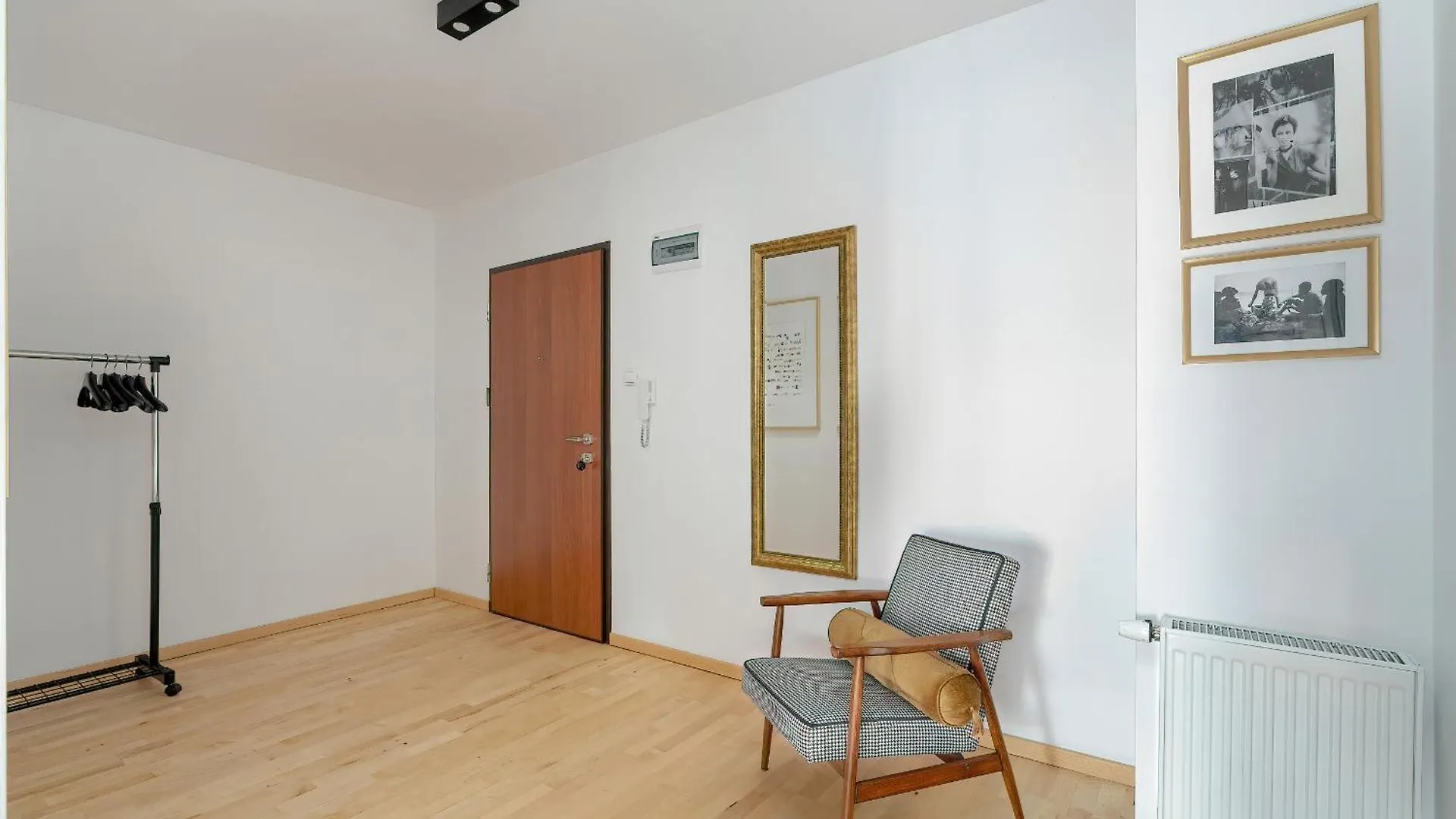 Spacious & Bright Apartment With Parking Poznan By Noclegi Renters Poland