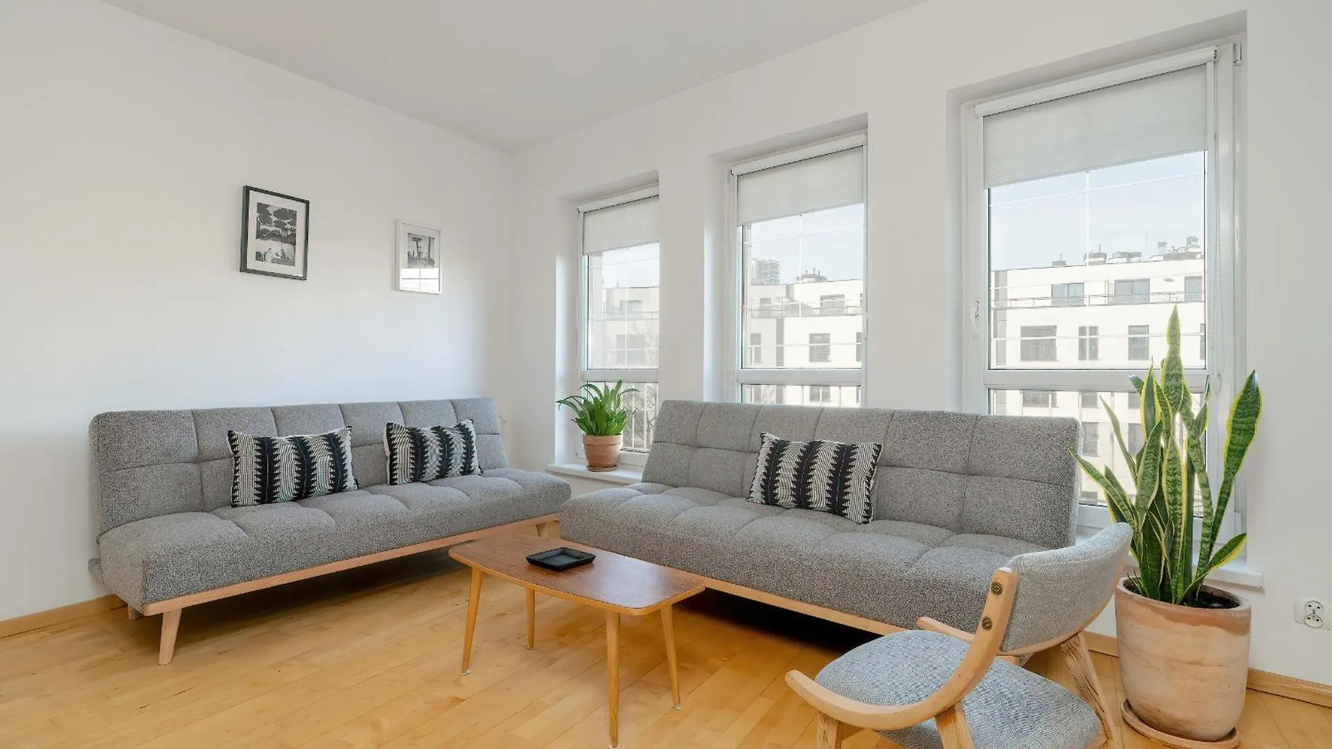 Spacious & Bright Apartment With Parking Poznan By Noclegi Renters 0*,  Poland
